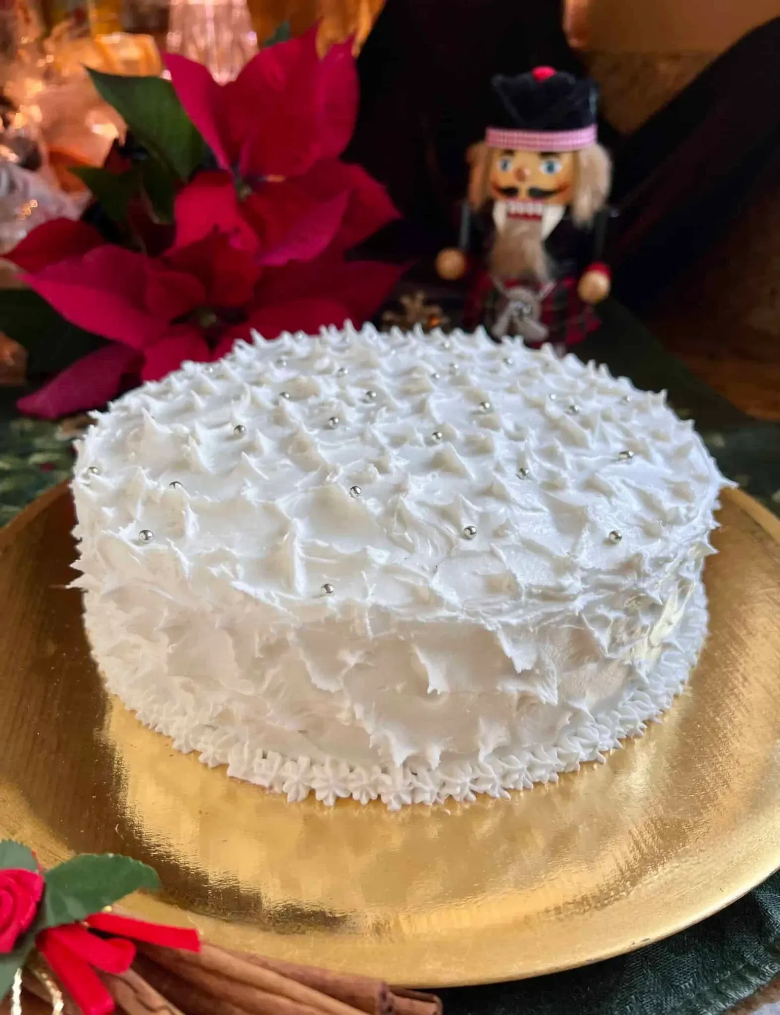 Christmas Cake – Traditional British Fruit Cake with Royal Icing