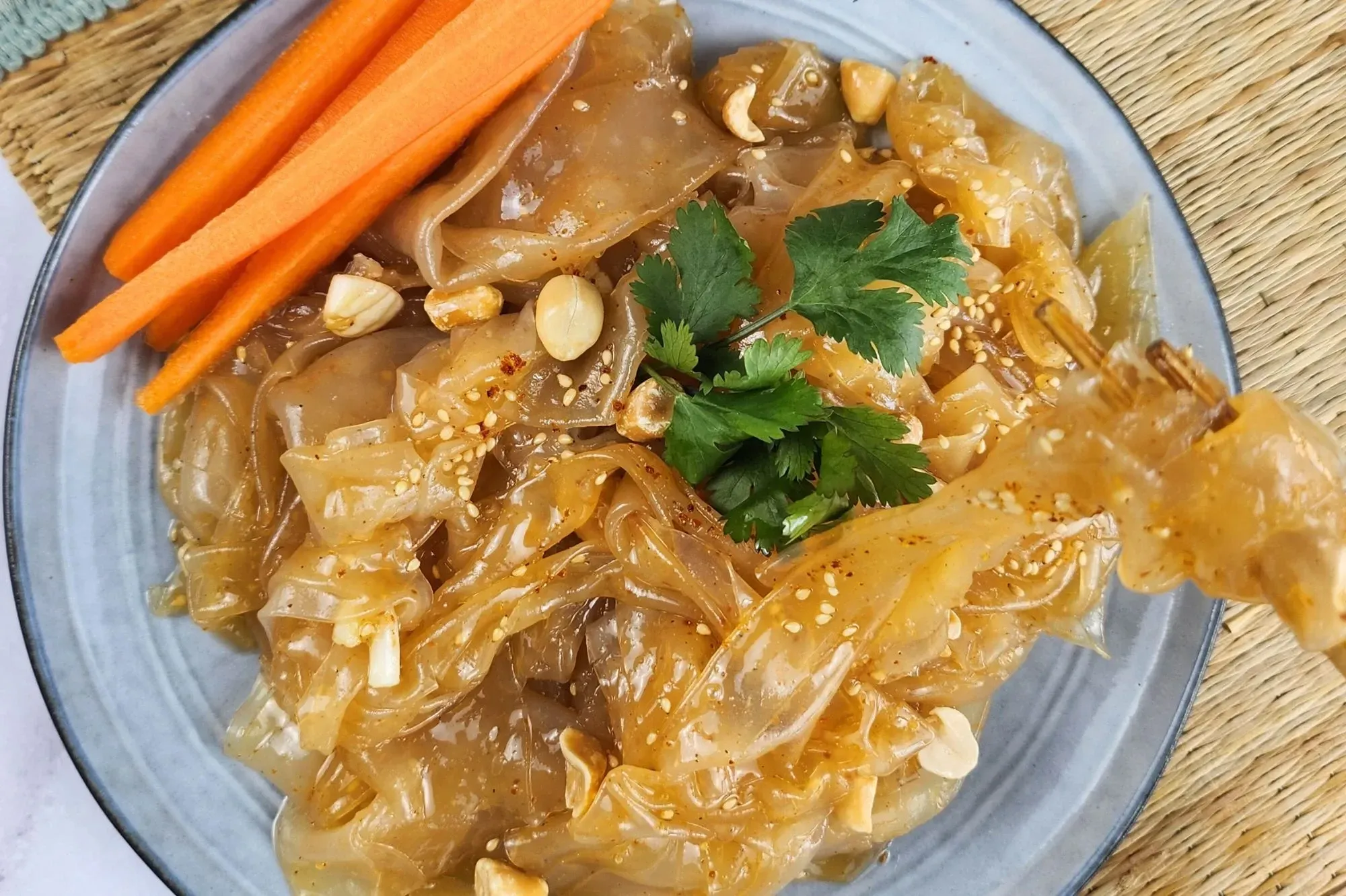 Easy Spicy Rice Paper Salad (Vietnamese-Inspired) 