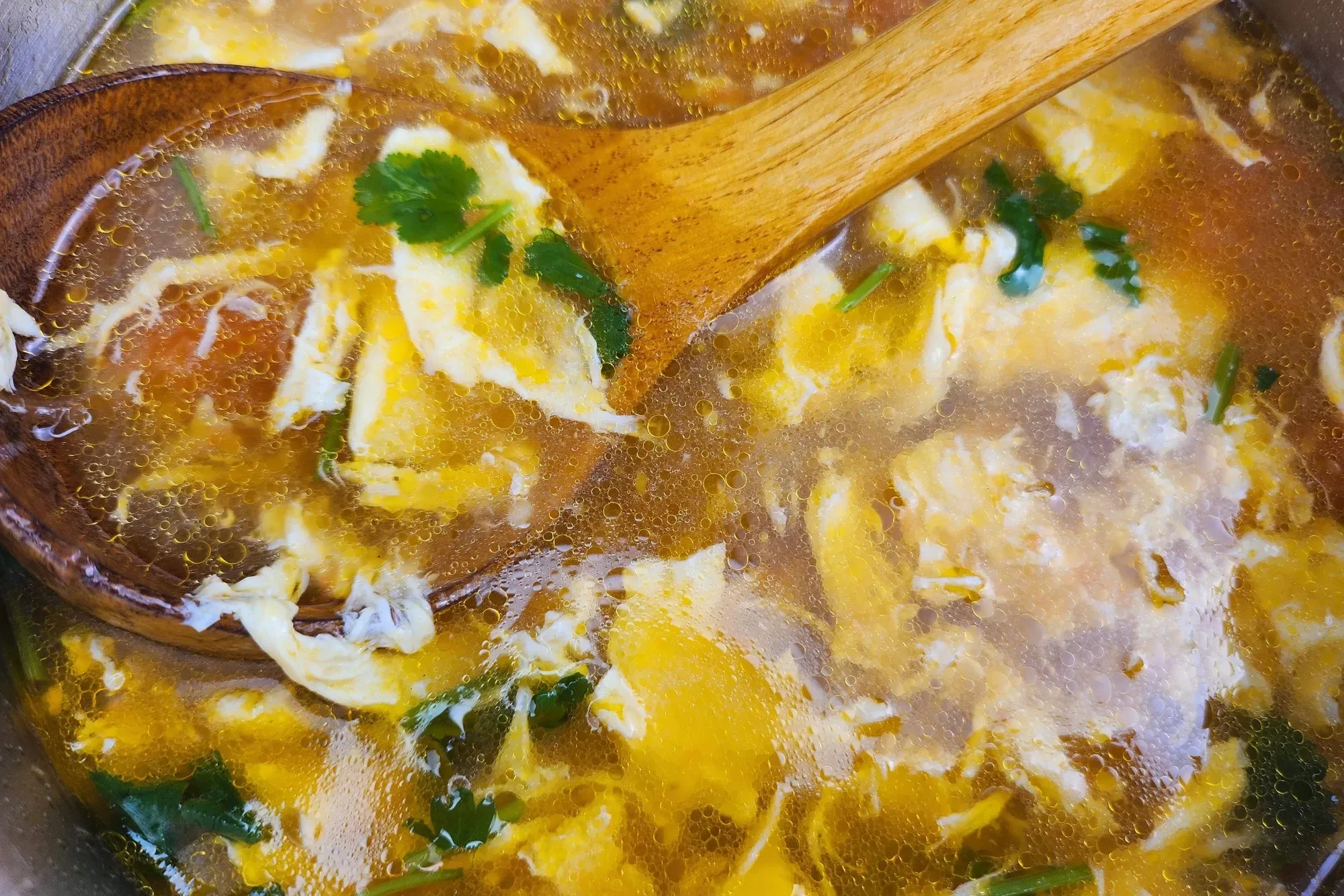 Easy 10-Minute Tomato Egg Drop Soup