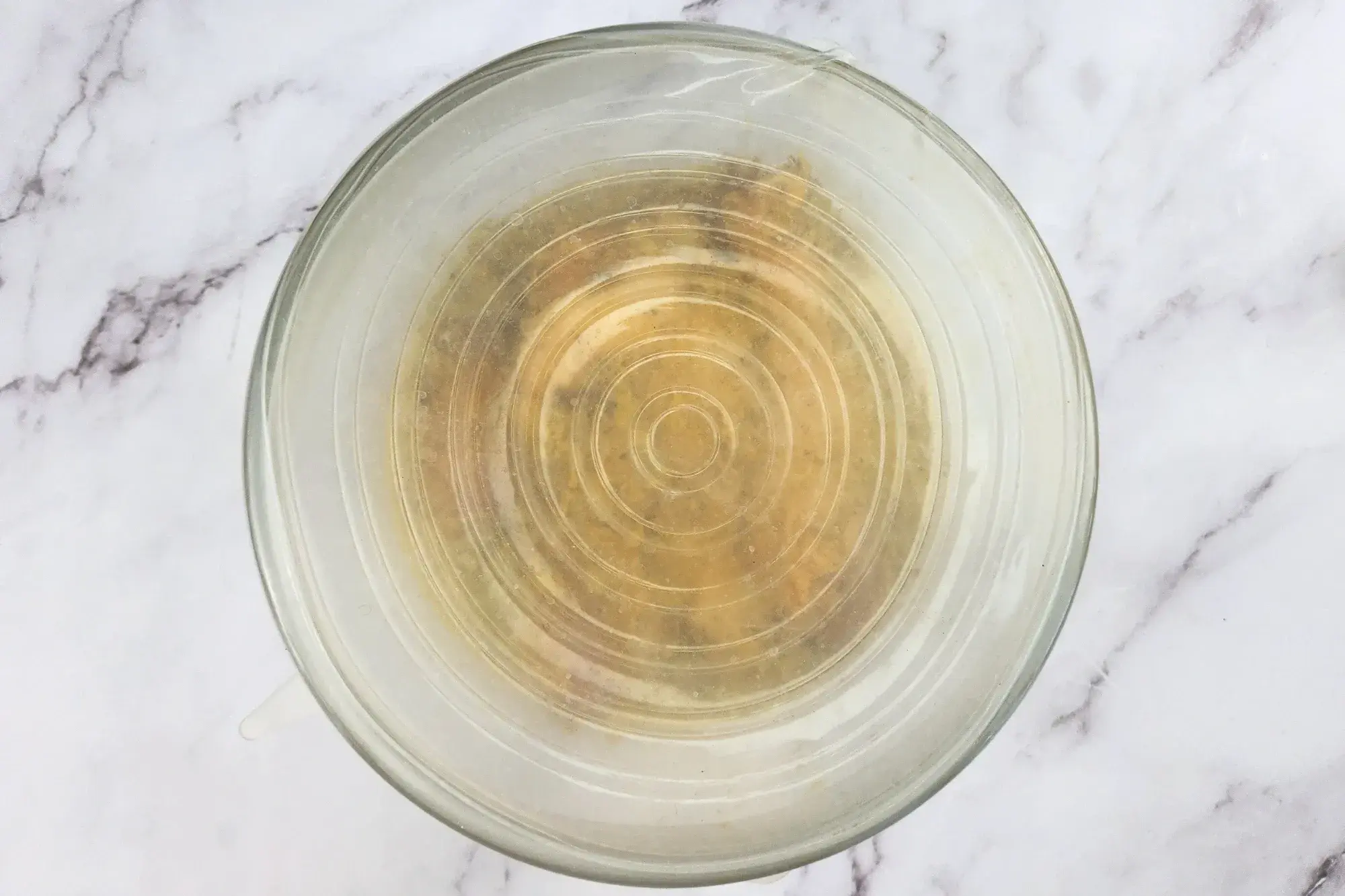 A mixing bowl with a cover.