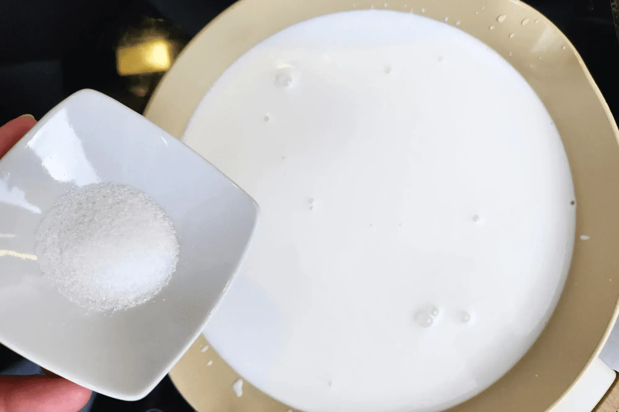 Add salt and simmer until thickened. 