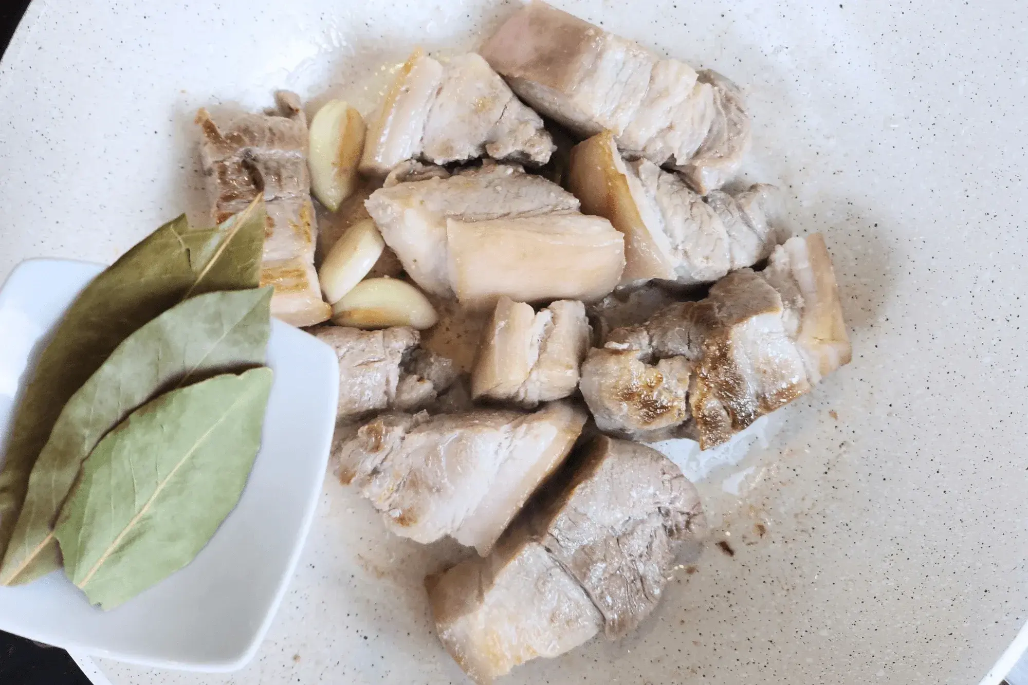 bay leaves and pork Adobo