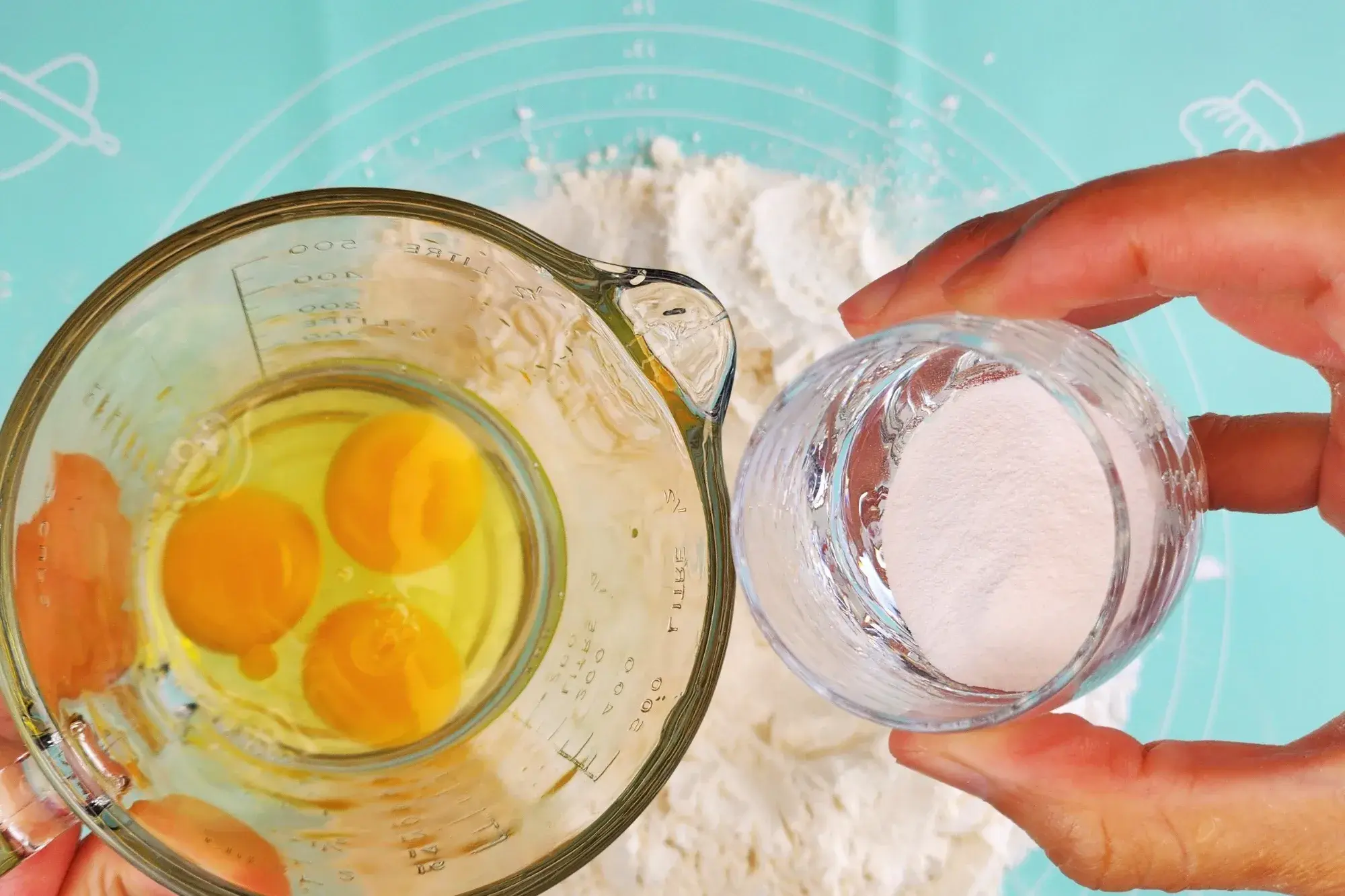 beat the eggs, baked baking soda