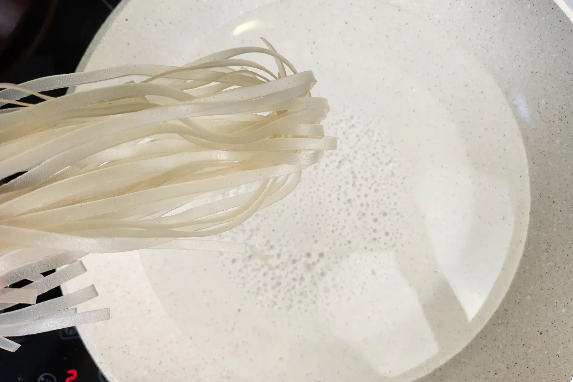 boil water, blanch the noodles 