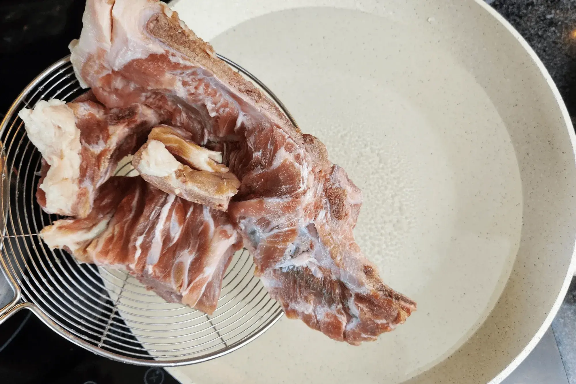 pork bones and boiled water