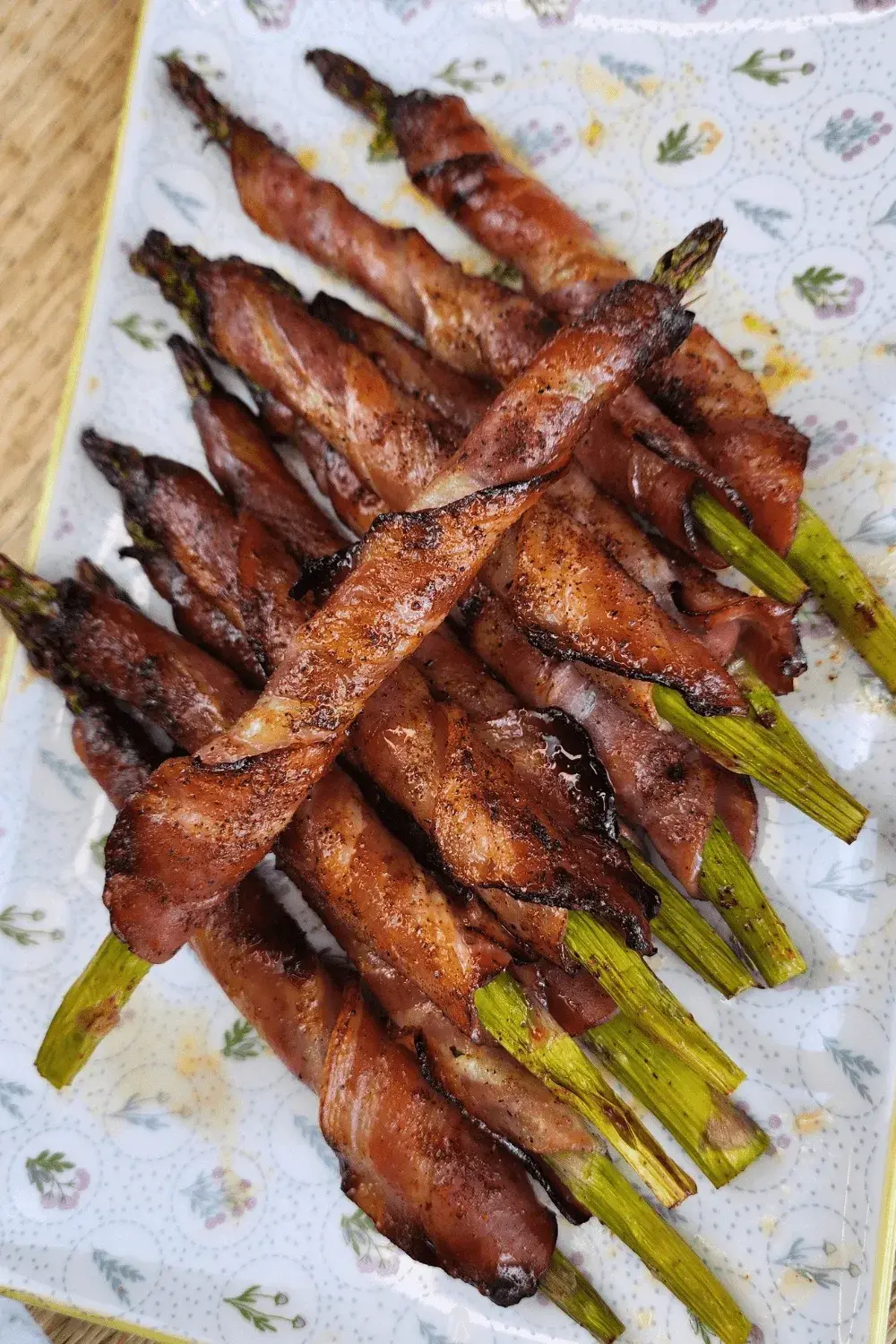 Delicious Easy-to-Make Bacon-Wrapped Asparagus 