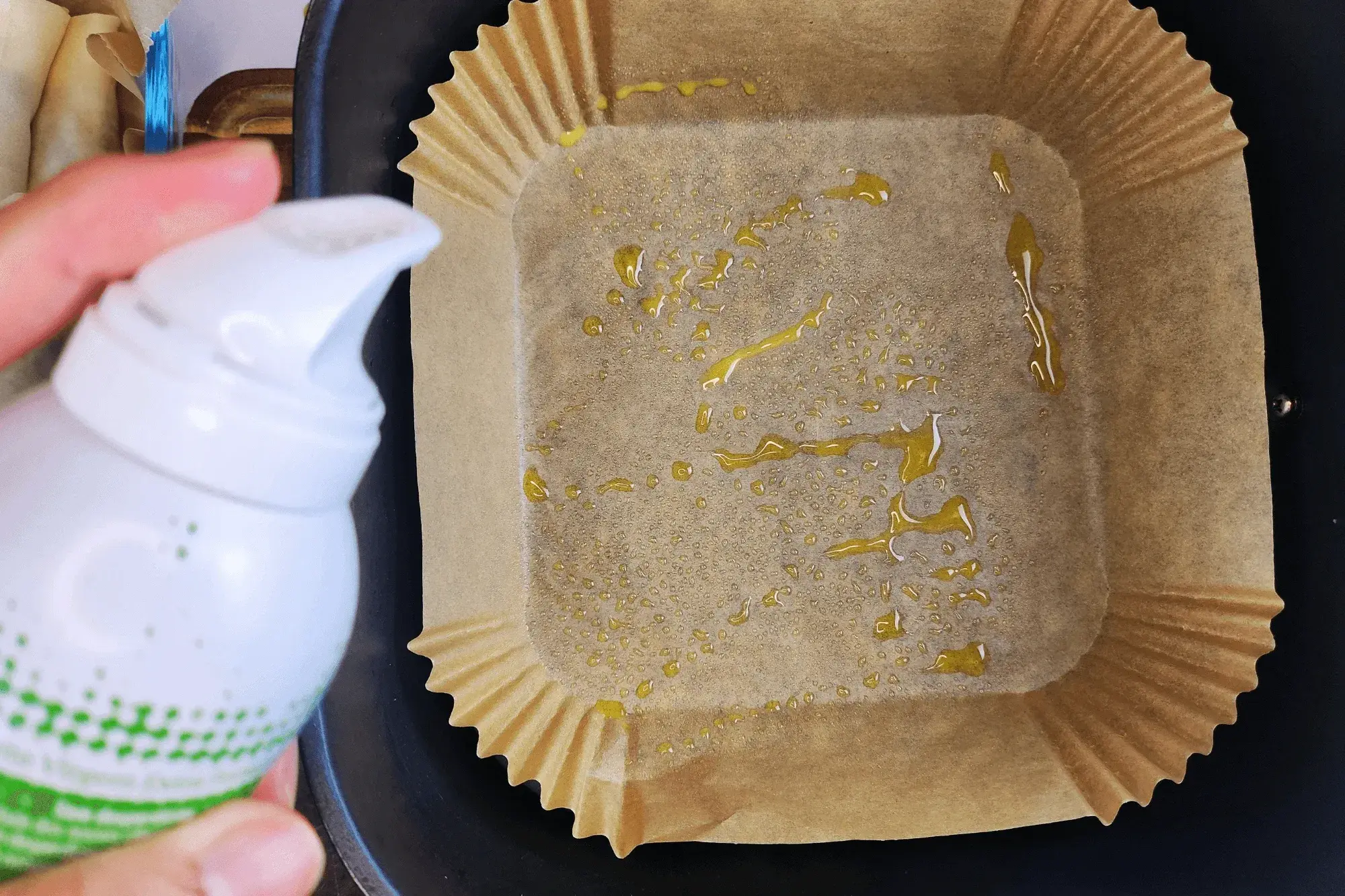 Lightly brush or spray the rolls with oil for extra crispiness. 1