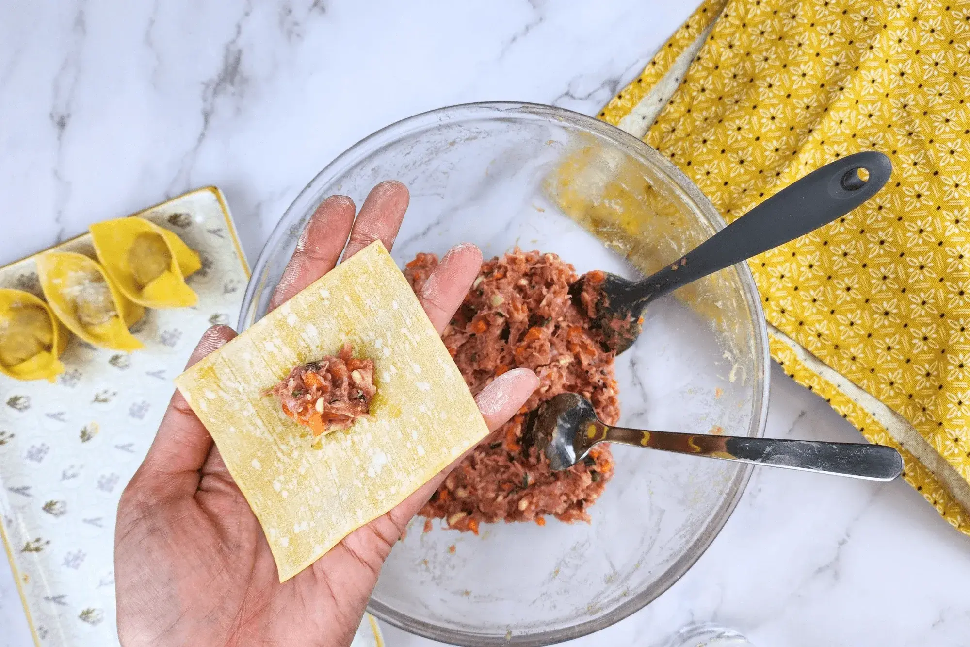 filling in the center of a wonton wrapper