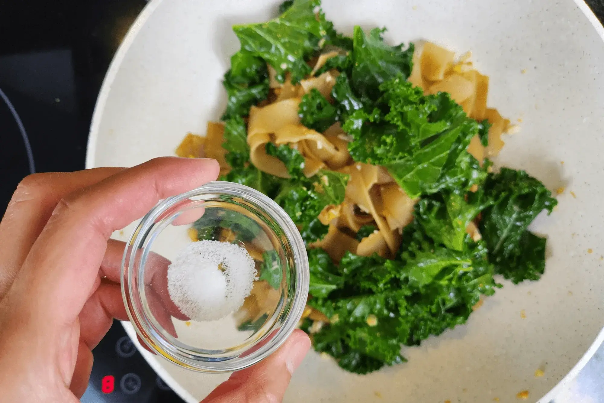 Pour in salt-pad see ew