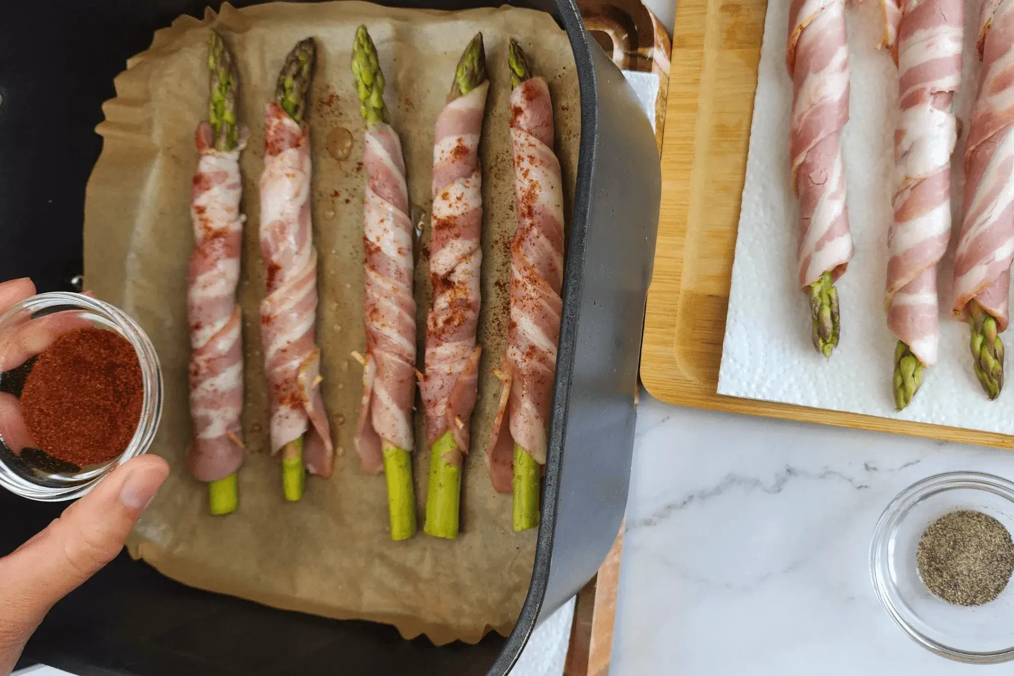 sprinkle with paprika powder 