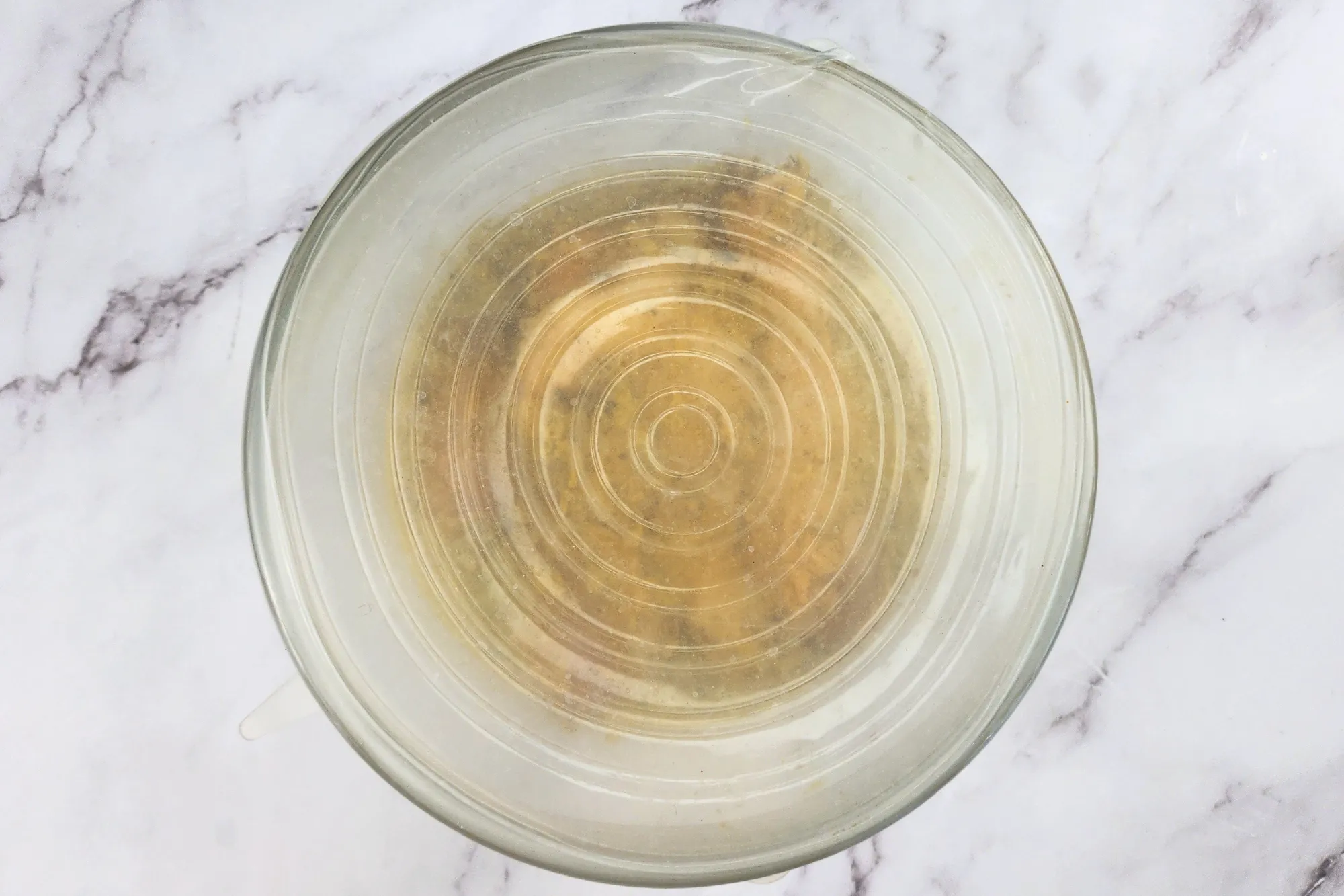 A mixing bowl with a cover.