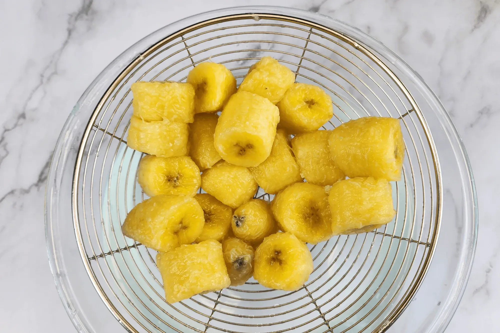 Boil until the starch turns translucent and fully cooks. Transfer to cold water and set aside.