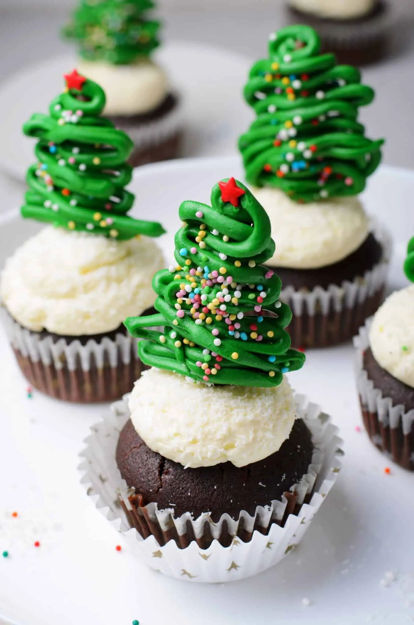 Chocolate Christmas Tree Cupcakes with Vanilla Buttercream Frosting