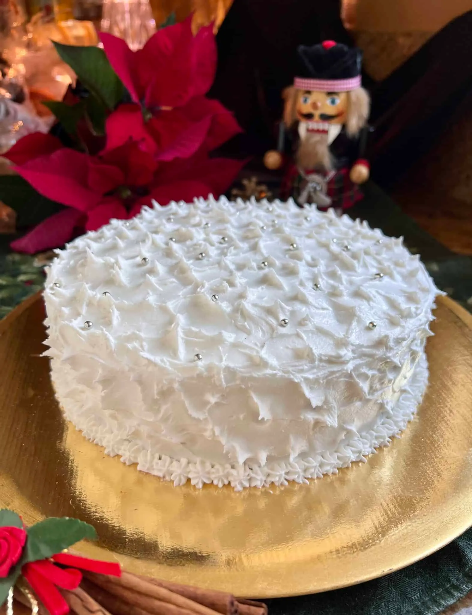 Christmas Cake – Traditional British Fruit Cake with Royal Icing