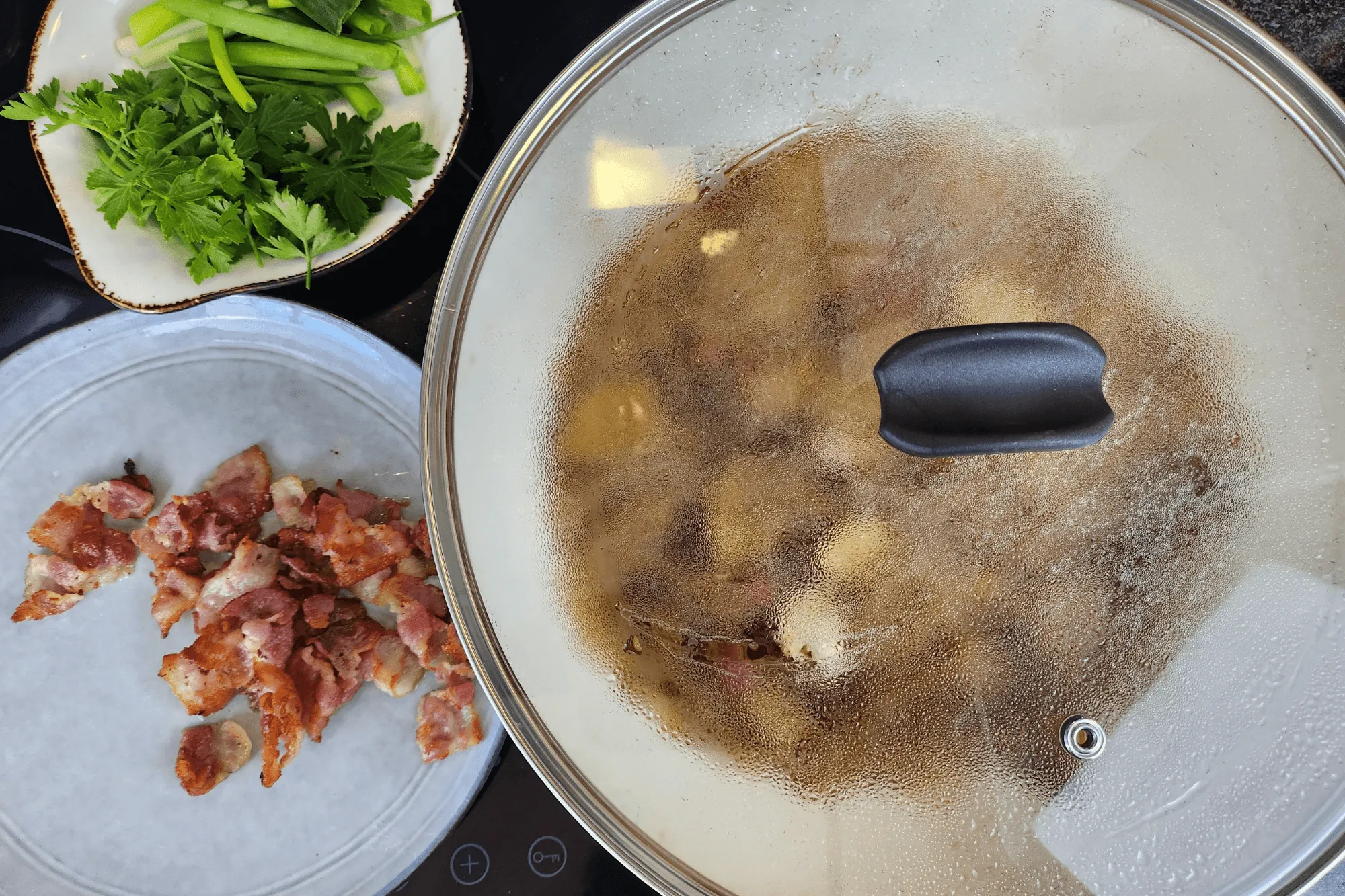 Cover the pan-Bacon Baked Glass Noodles