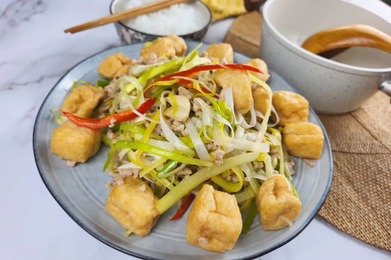 Stir-Fried Leeks with Tofu 