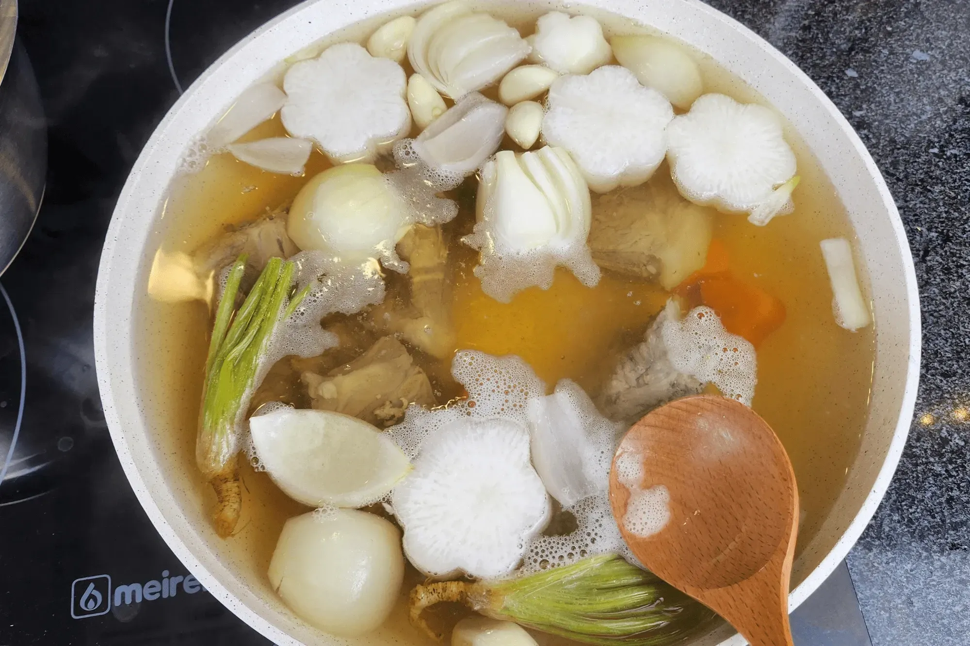 remove the foam from broth