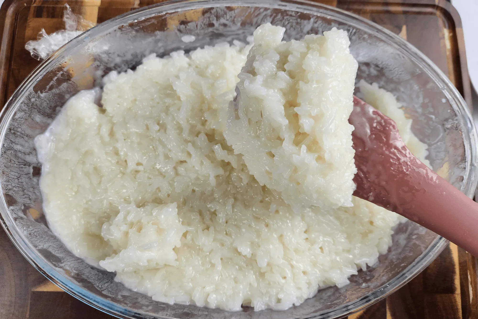  resulting in perfectly glossy, flavorful sticky rice with individual, shiny grains.