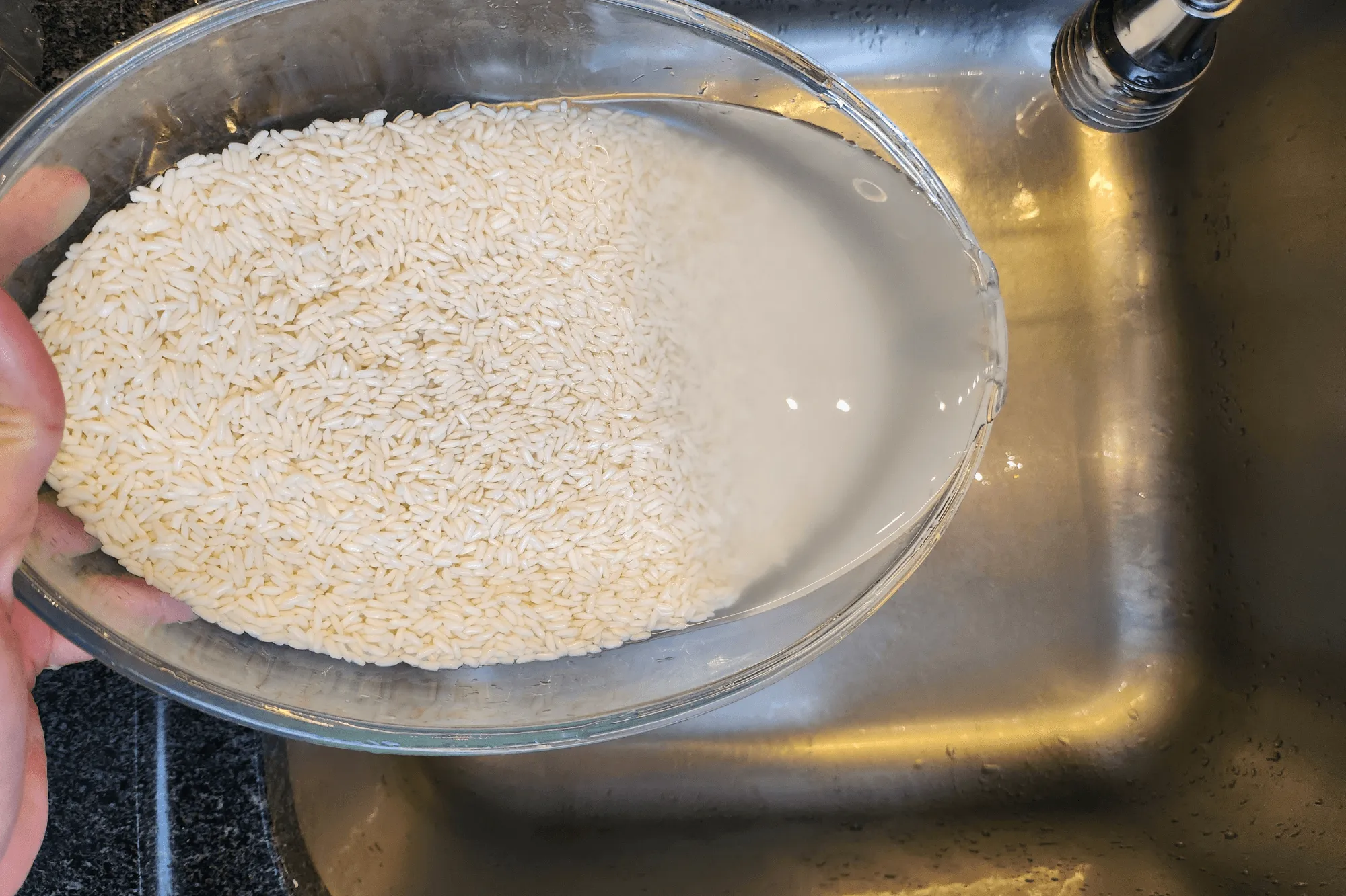 rinse the glutinous rice 2–3 times to clean it