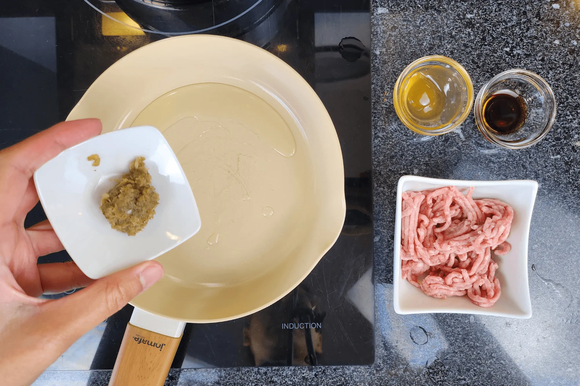  sauté the aromatic paste 