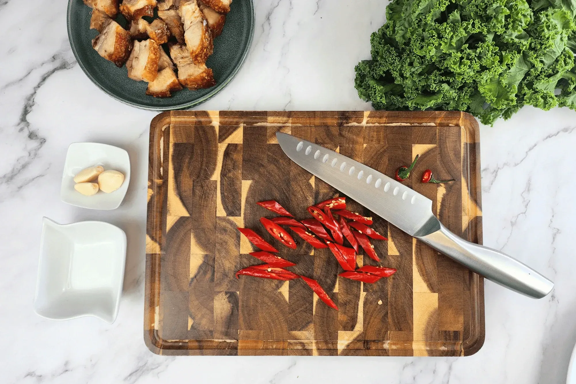 slice the red chilies