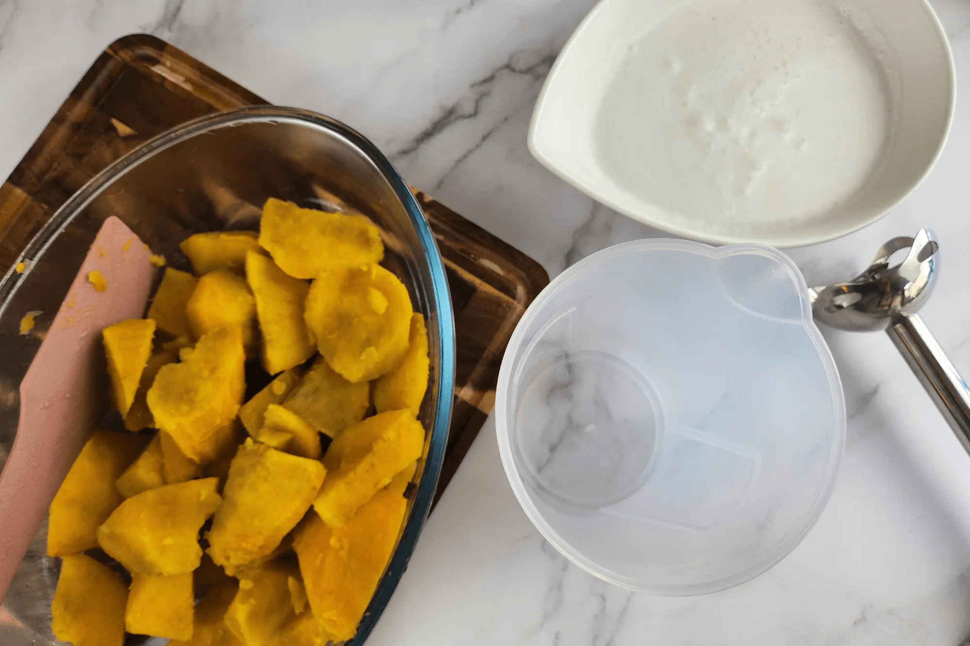 Take half of the steamed sweet potato and blend it with coconut milk 