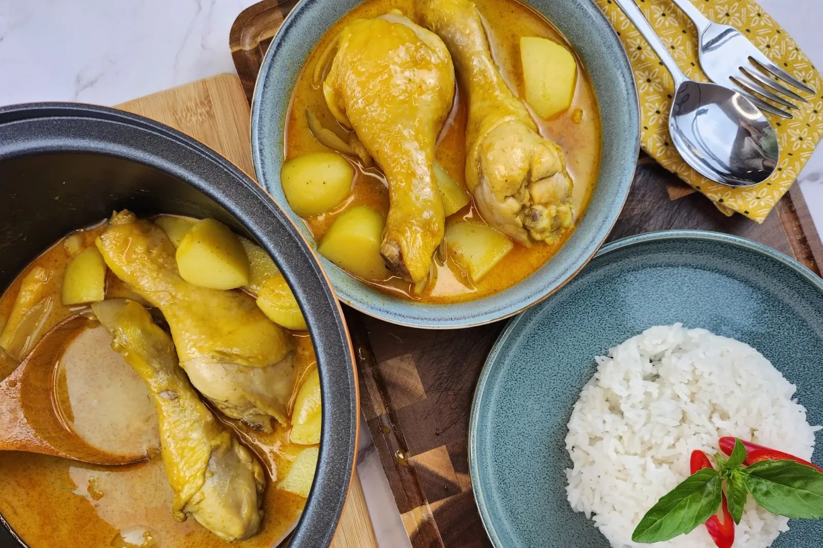 Thai Yellow Chicken Curry with Potatoes 